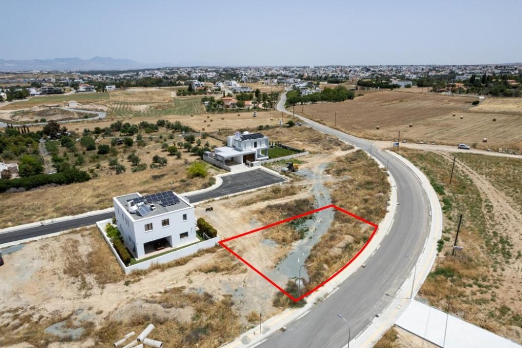 Residential plot under division in Latsia, Nicosia | Photo 1