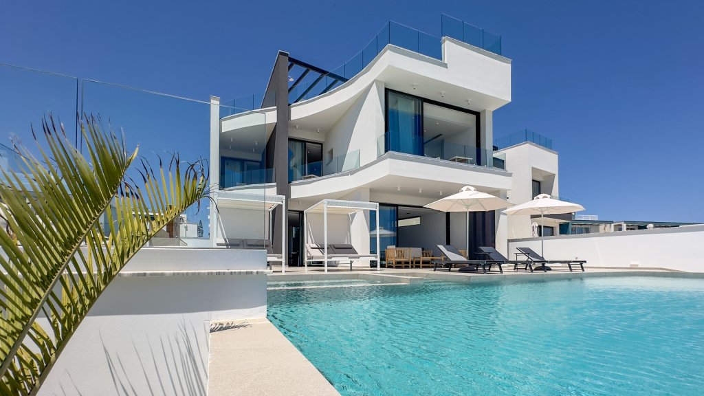 4 BR Villa in Agia Napa, Famagusta | Photo 1