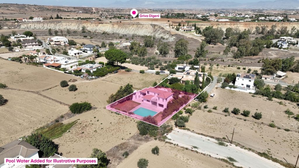 Two storey house in Pano Deftera, Nicosia | Photo 1