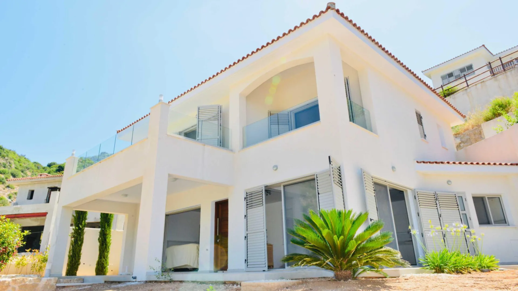 4 BR Villa in Tala, Paphos | Photo 1
