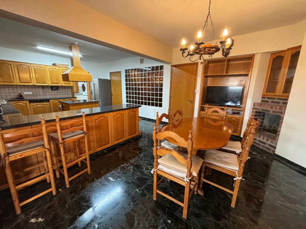 4 BR Villa in Ypsonas, Limassol | Photo 1