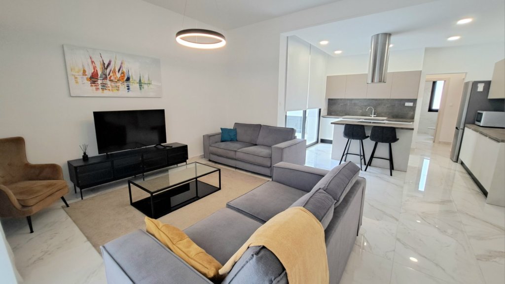 2 BR Apartment in Germasogeia, Limassol | Photo 1