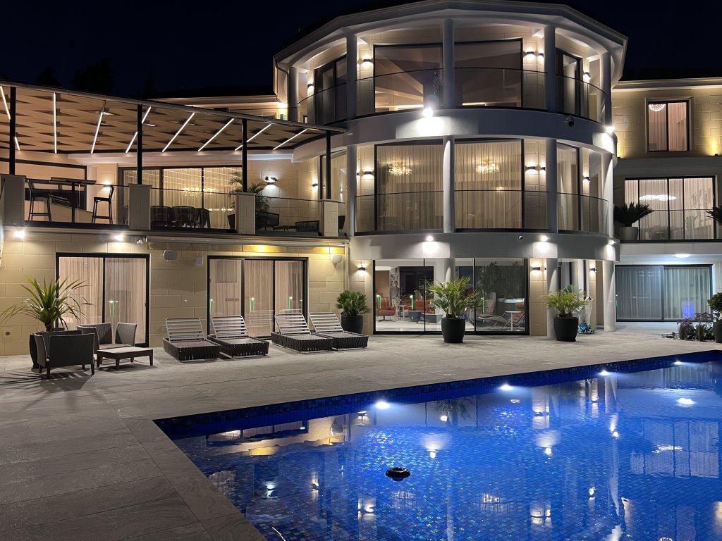 8 BR Luxury House in Mouttagiaka, Limassol | Photo 1