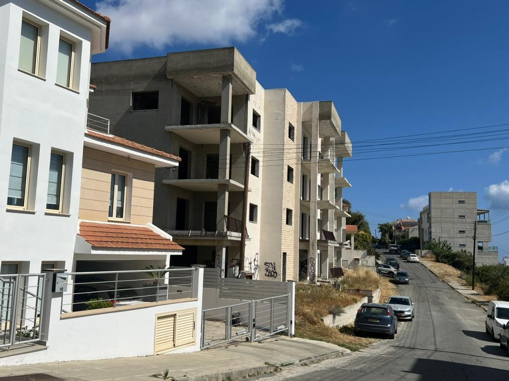 2 BR Apartment in Mesa Geitonia, Limassol | Photo 1