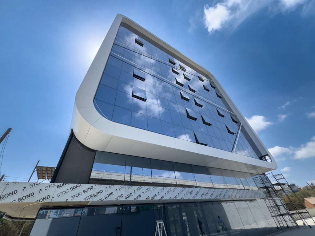 Ground floor + Mezzanine of office building in Mesa Geitonia, Limassol | Photo 1