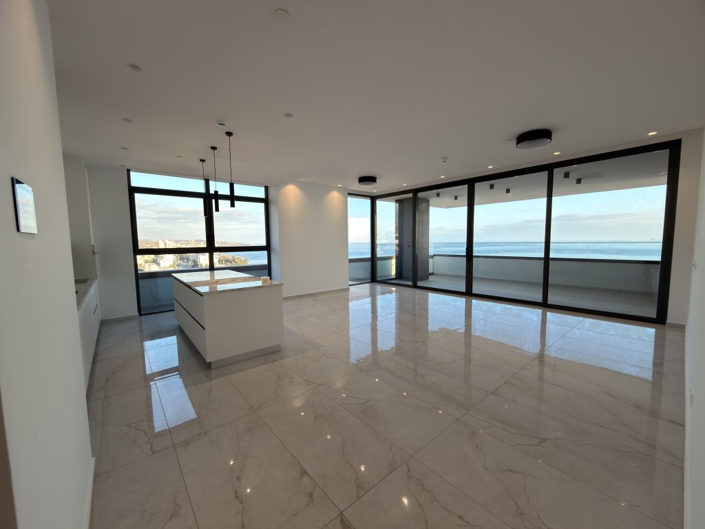 2 BR Apartment in Agios Tychonas, Limassol | Photo 1