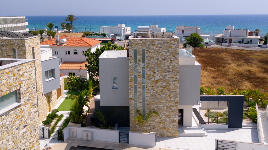 4 BR Villa in Agia Napa, Famagusta | Photo 1