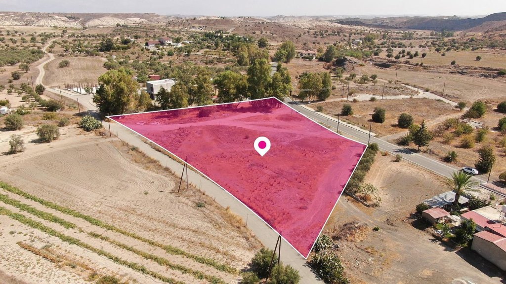 Residential Field in Analiontas, Nicosia | Photo 1