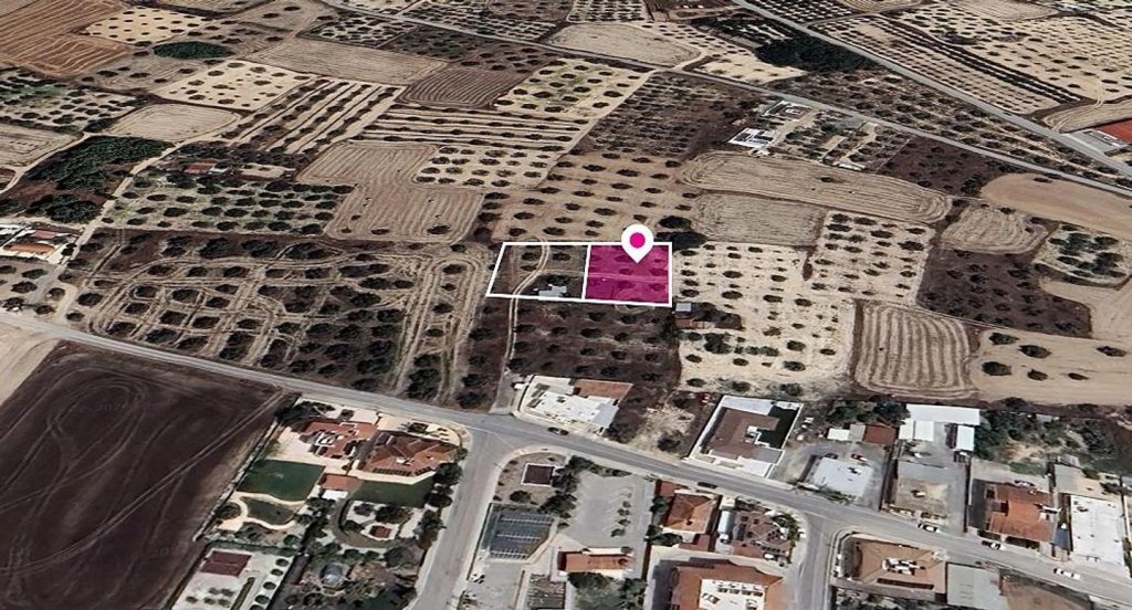 Distributed 50% share of a Field in Athienou, Larnaca | Photo 1