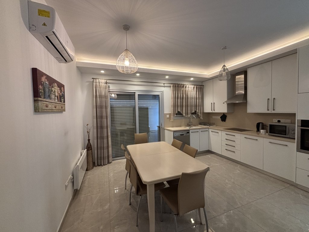 3 BR House in Kato Polemidia, Limassol | Photo 1