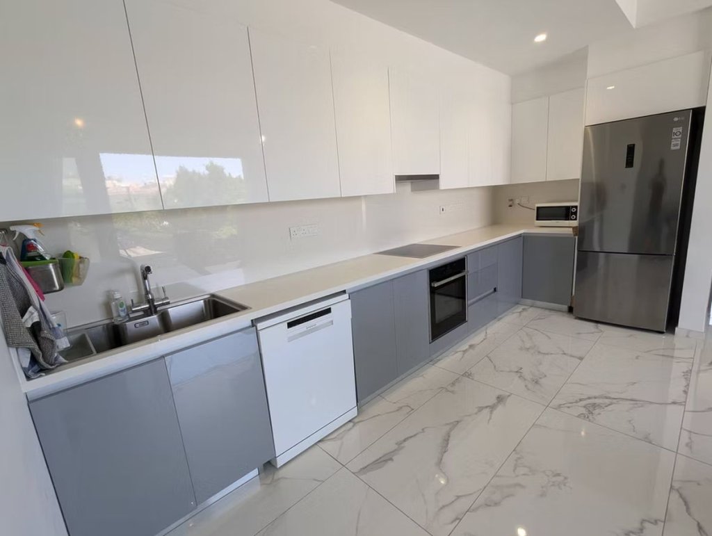 2 BR Apartment in Mesa Geitonia, Limassol | Photo 1