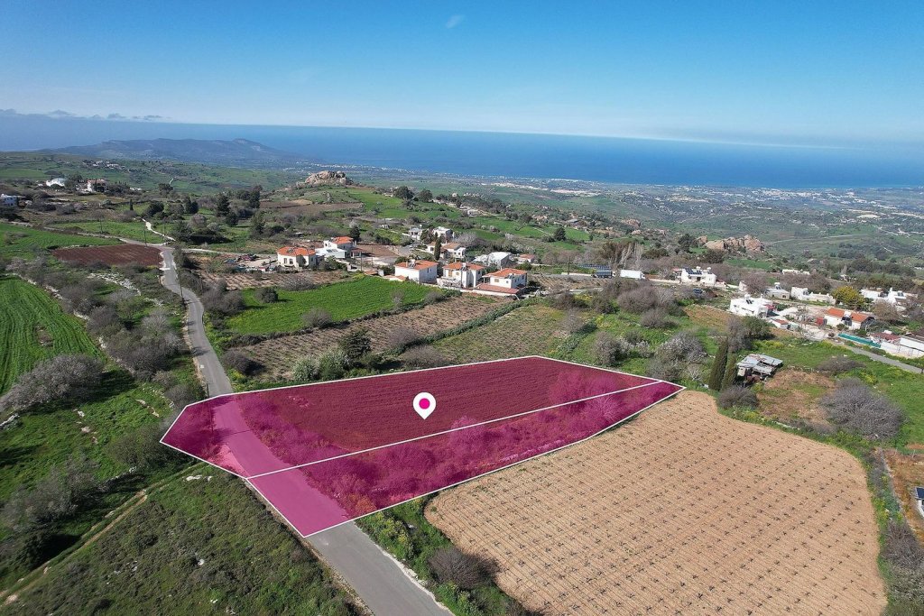 Two residential fields in Drouseia, Paphos | Photo 1