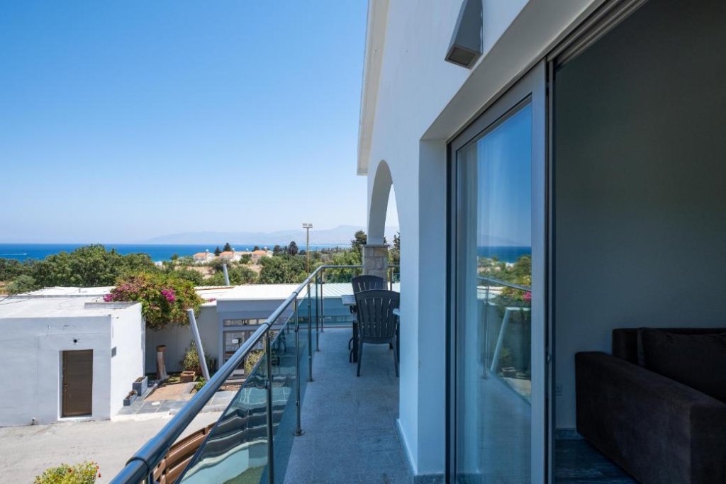 1-bedroom apartment in Latchi, Paphos | Photo 1