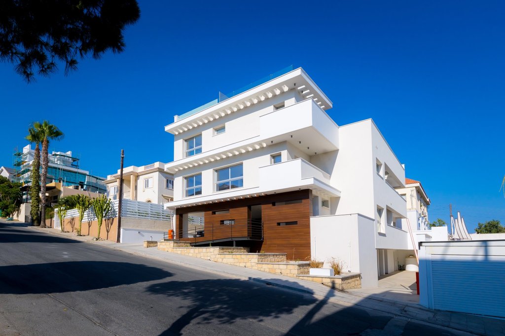 Residential Building for sale in Germasogeia, Limassol | Photo 1