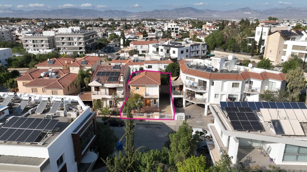 Two storey detached house in Engomi, Nicosia | Photo 1