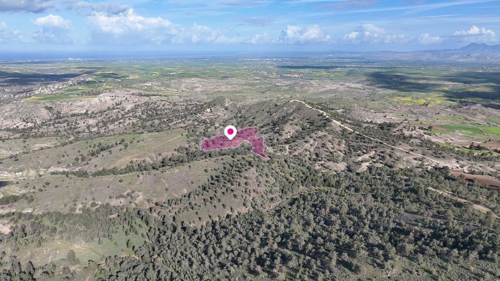 Livestock field located in Agia Marina Xyliatou, Nicosia. | Photo 1