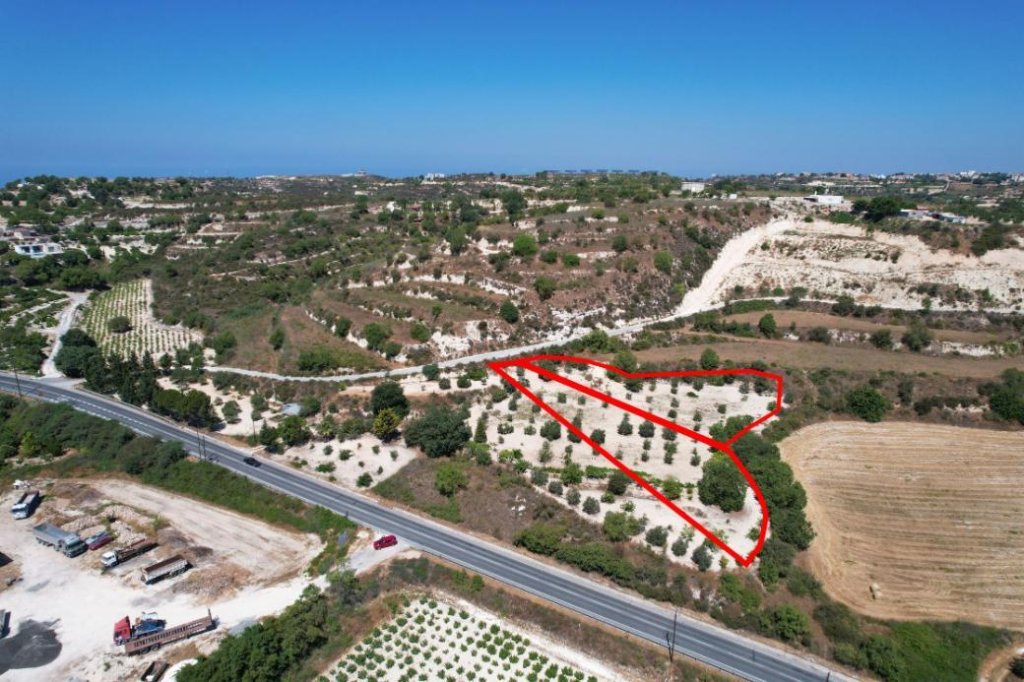 Two residential fields in Tsada, Paphos | Photo 1