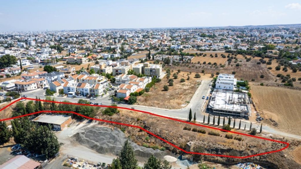 Residential field in Lakatamia, Nicosia | Photo 1