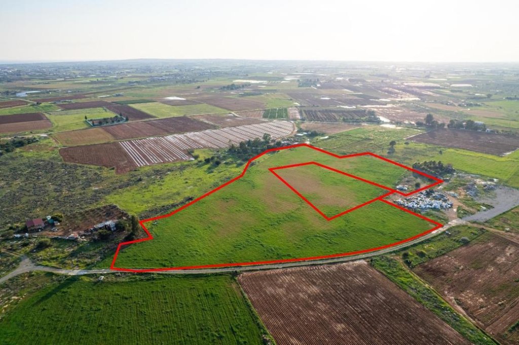 Shared agricultural fields in Frenaros, Famagusta | Photo 1