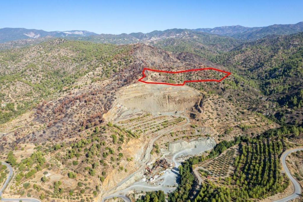 Agricultural field in Pelendri, Limassol | Photo 1
