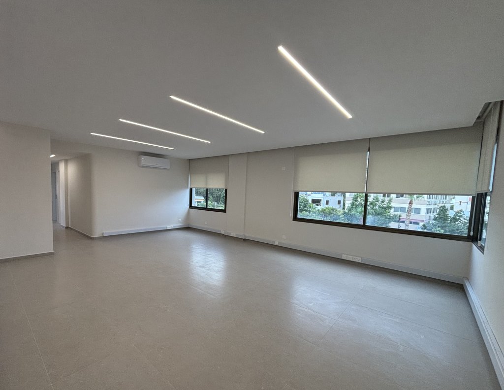 Fully renovated Office in Neapolis, Limassol | Photo 1