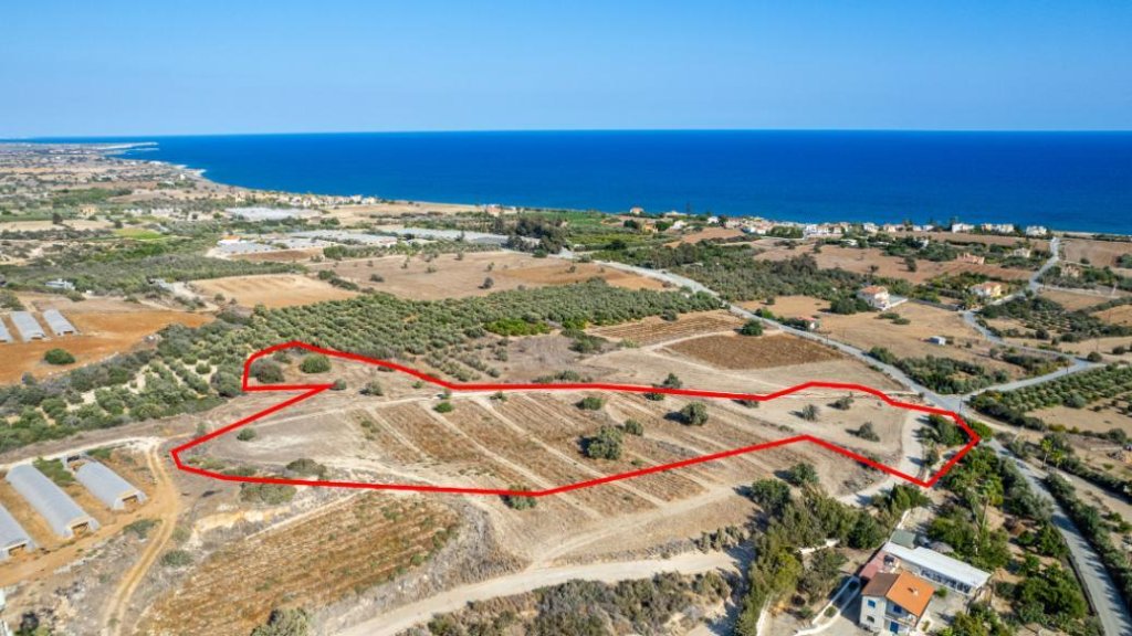Residential field in Agios Theodoros, Larnaca | Photo 1
