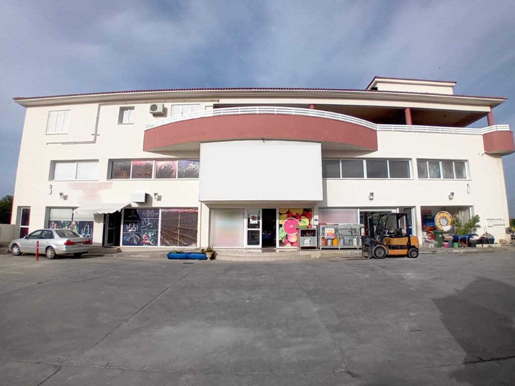 Mixed-use building in Klirou, Nicosia | Photo 1