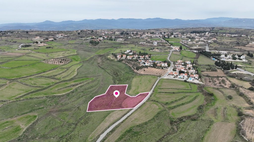 Touristic/Protection Zone Field in Kathikas, Paphos | Photo 1