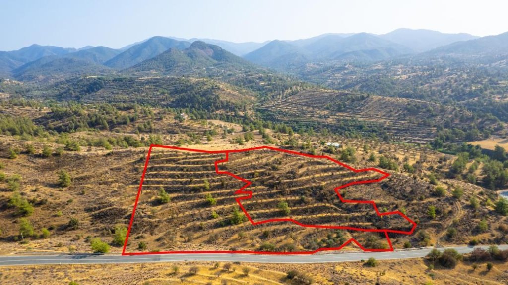 Fields in Agia Marina Xyliatou, Nicosia | Photo 1