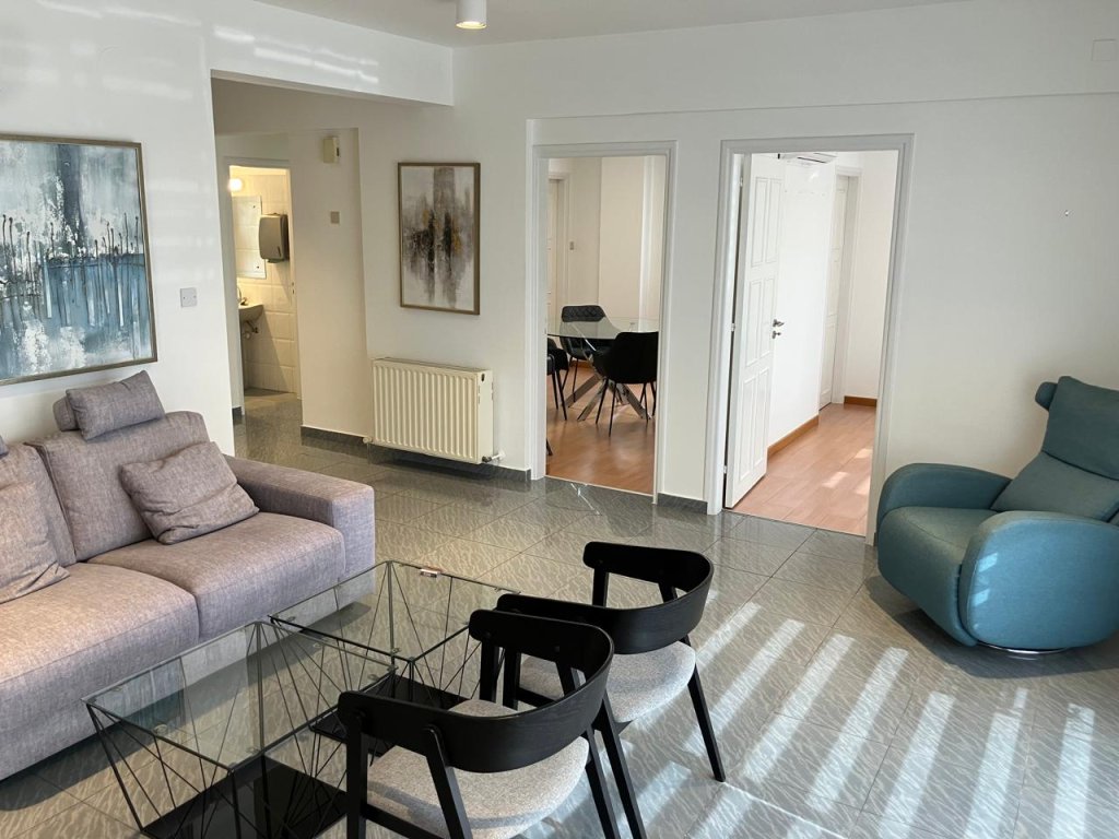 Furnished Office in Petrou Kai Pavlou, Limassol | Photo 1