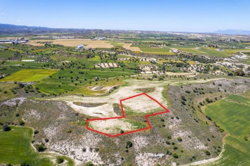 Shared residential field in Agia Varvara, Nicosia - Image 1