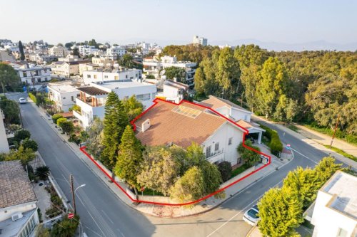 4 bedroom house in Chryseleousa, Strovolos, Nicosia - Image 1