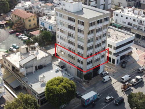 Office on the 1st floor in Agios Antonios, Nicosia - Image 1
