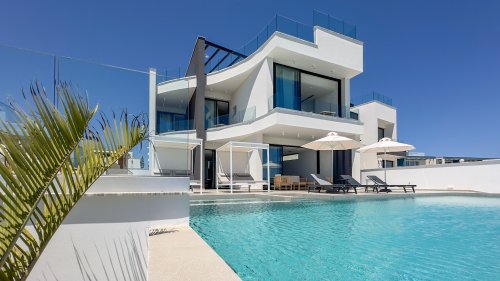 4 BR Villa in Agia Napa, Famagusta - Image 1