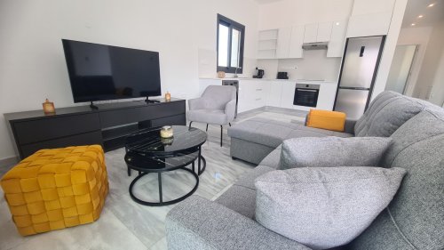 2 BR Apartment for rent in Mesa Geitonia, Limassol - Image 1