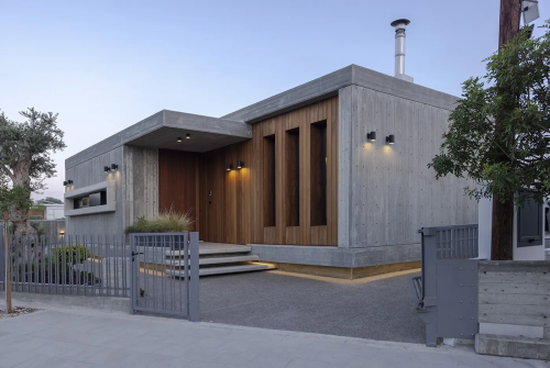 4 BR Bungalow in Koloni, Pafos - Image 1