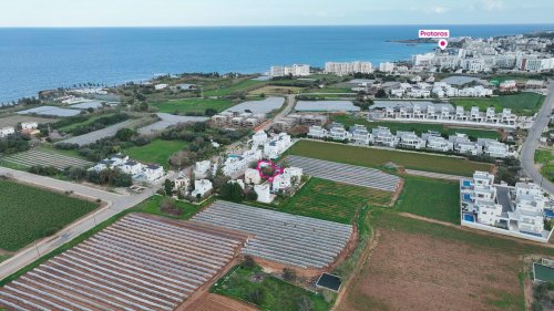 Coastal Living: 3-Bedroom House in Paralimni, Ammochostos - Image 1