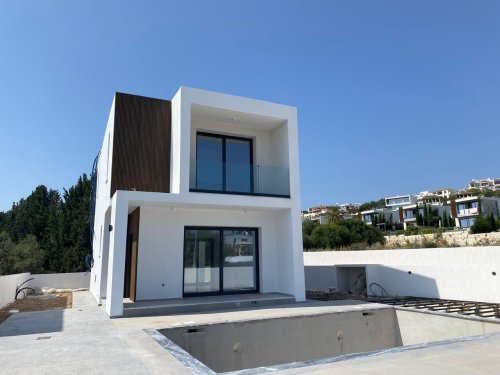 3 BR Villa in Chlorakas, Paphos - Image 1