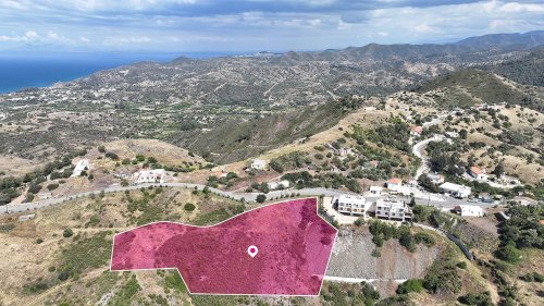 Field in Pigenia, Nicosia - Image 1