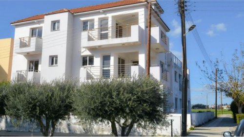 2 BR Apartment in Pervolia - Image 1