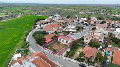 Ground floor house in Deneia, Nicosia - Image 1