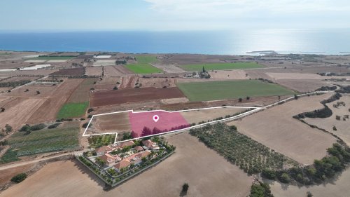 (Share) Residential Field in Anafotida, Larnaca District - Image 1