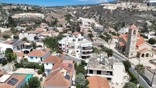 Modern 2-Bedroom Apartment, Agios Tychon, Limassol - Image 1