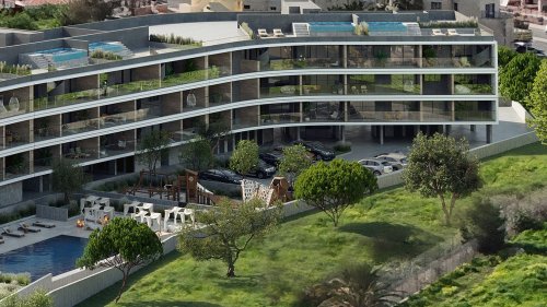 3 BR Penthouse in Kato Paphos - Image 1