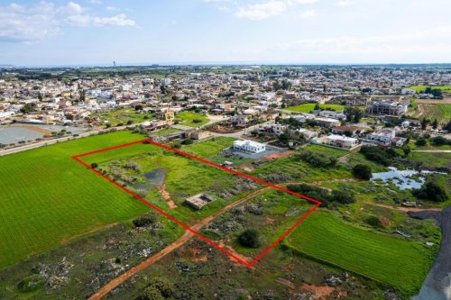 Shared residential field in Liopetri, Famagusta - Image 1