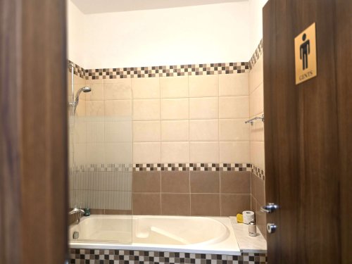Офис 232 м² в аренду в Agios Athanasios, Limassol, 4102