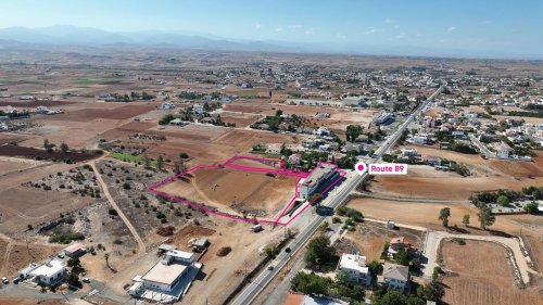 Mixed-use building and a 50% share of residential field in Akaki, Nicosia - Image 1