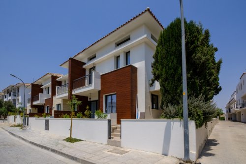 4 BR House in Tersefanou, Larnaca - Image 1