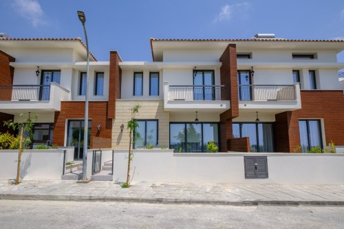 3 BR House in Tersefanou, Larnaca - Image 1