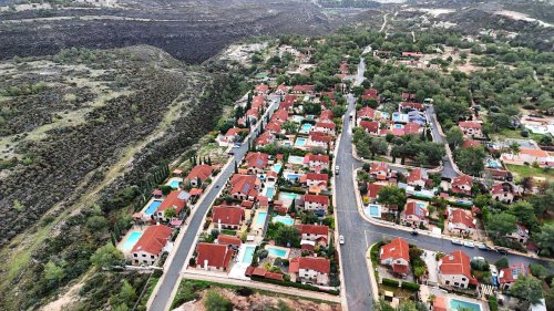 4 BR House in Souni - Image 1